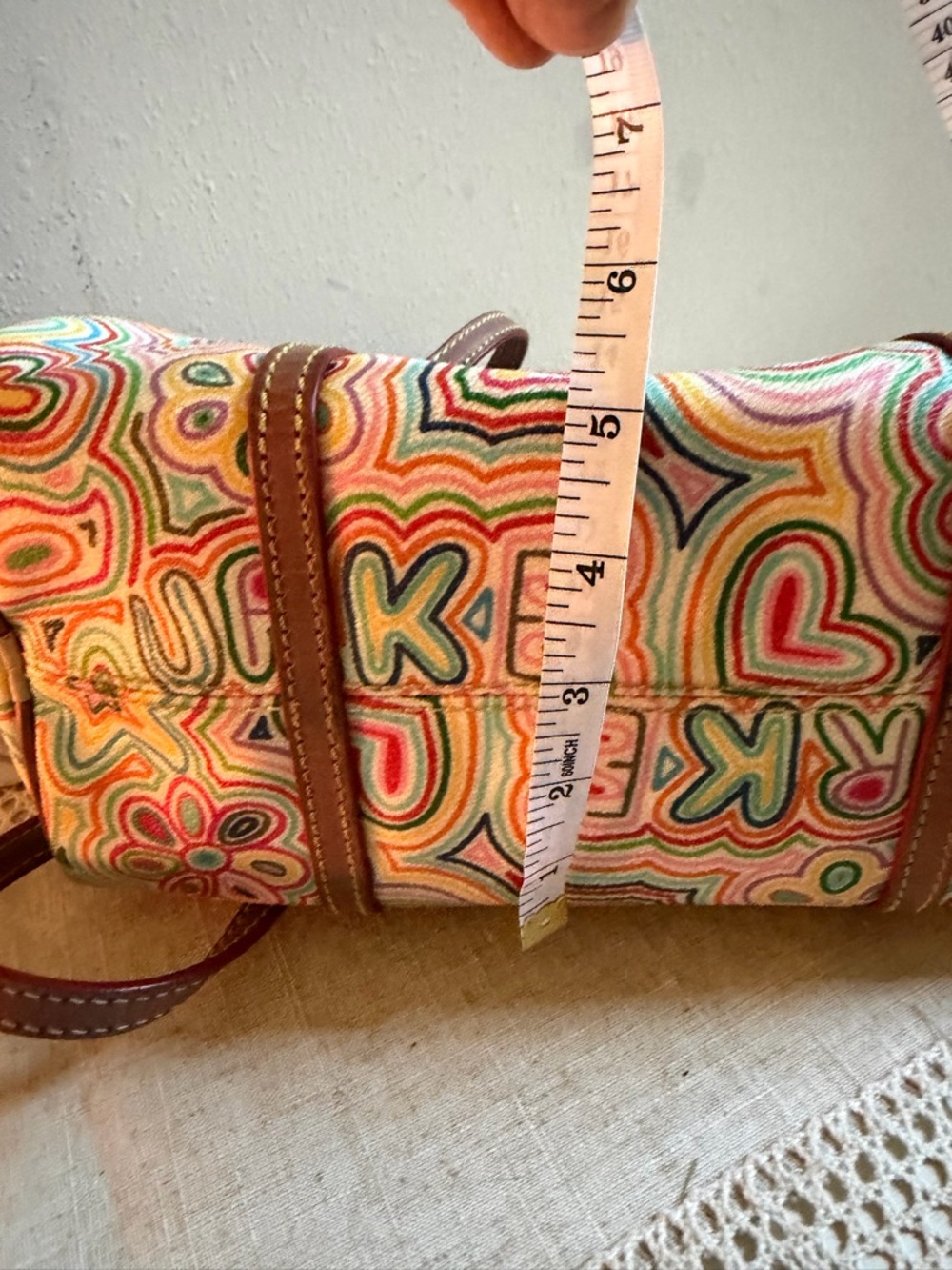 VTG Y2K Dooney & Bourke
"Crayon Hearts Collection"
Barrel Shoulder Bag - Picture 13 of 13